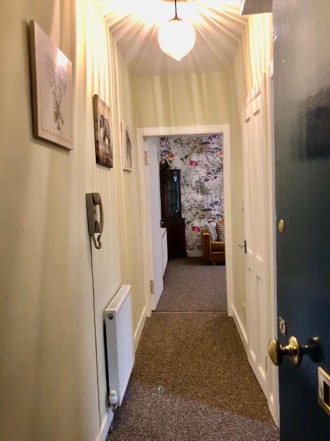 Cosy One Bedroom Flat In City Center Edinburgh Bagian luar foto