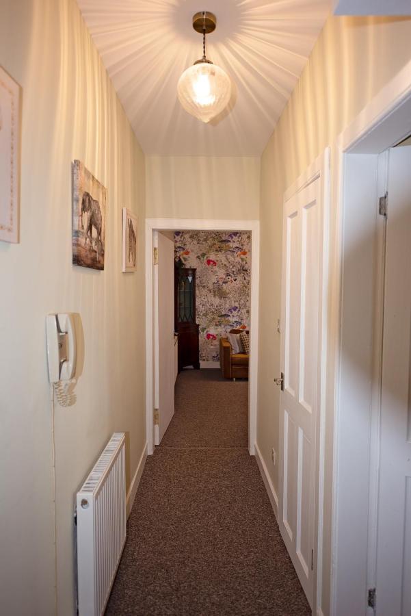Cosy One Bedroom Flat In City Center Edinburgh Bagian luar foto