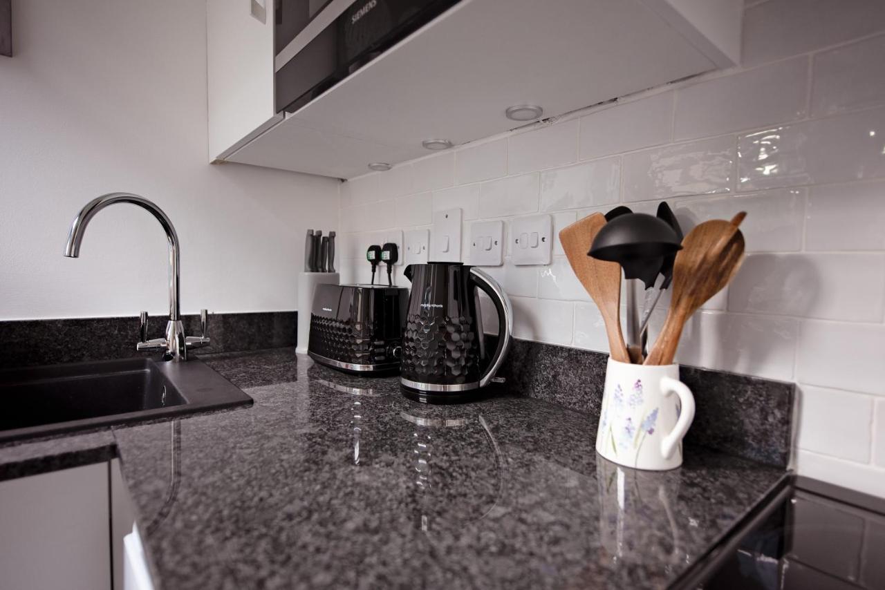 Cosy One Bedroom Flat In City Center Edinburgh Bagian luar foto